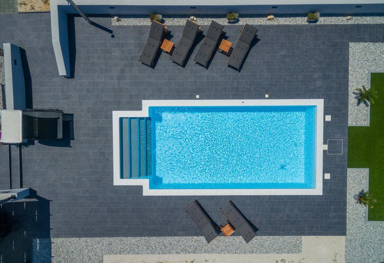 Villa Perini Dvori Donji Zemunik ภายนอก รูปภาพ
