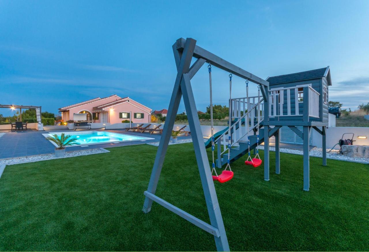 Villa Perini Dvori Donji Zemunik ภายนอก รูปภาพ