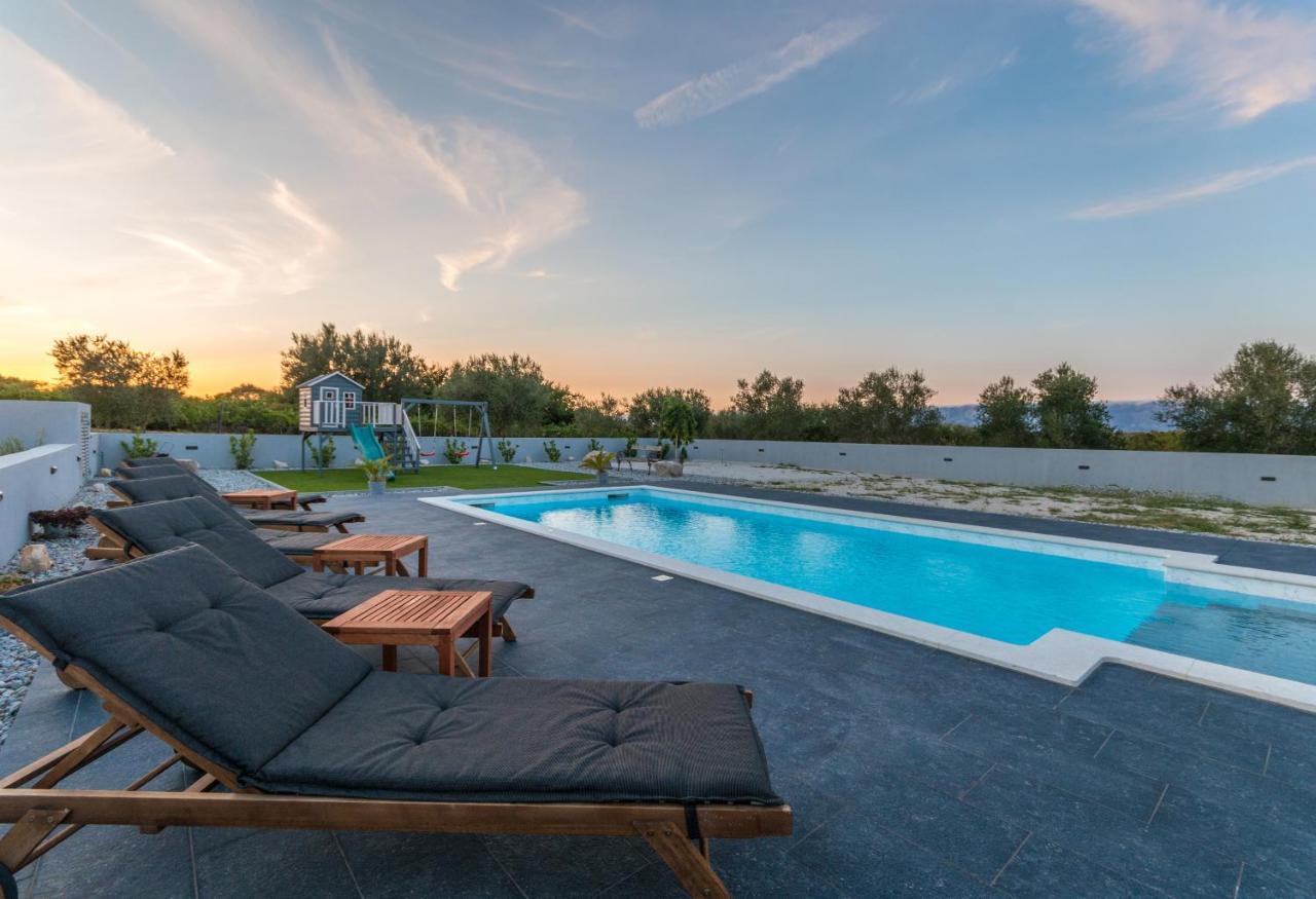 Villa Perini Dvori Donji Zemunik ภายนอก รูปภาพ