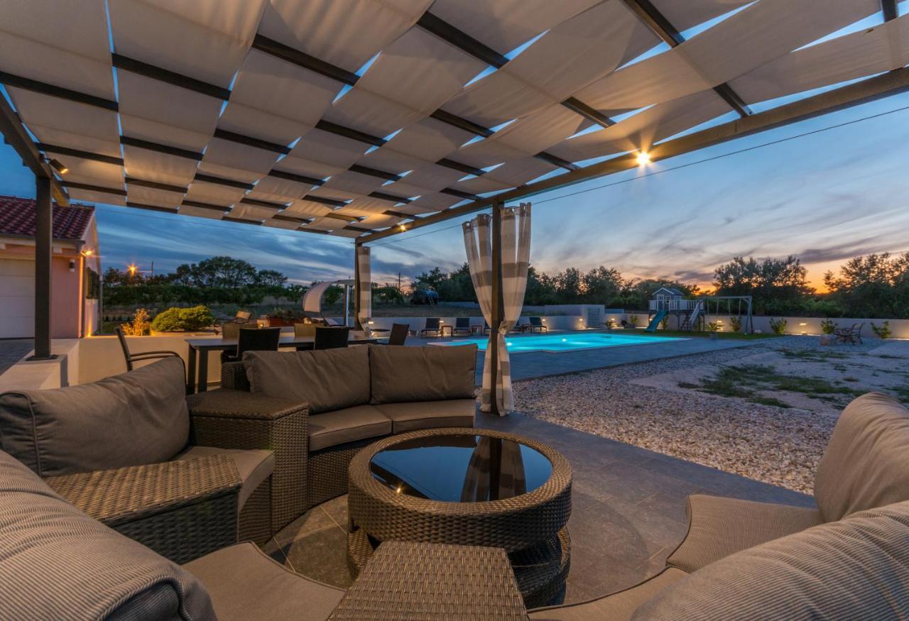 Villa Perini Dvori Donji Zemunik ภายนอก รูปภาพ