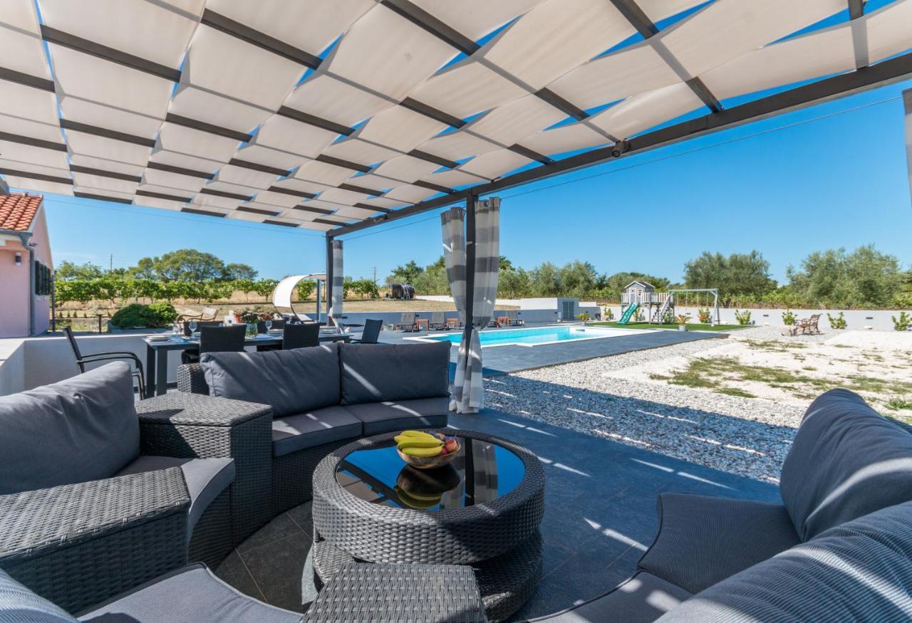 Villa Perini Dvori Donji Zemunik ภายนอก รูปภาพ